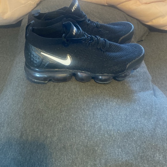 Nike Vapormax Black Sneakers size 7. Worn only once. - Picture 2 of 4